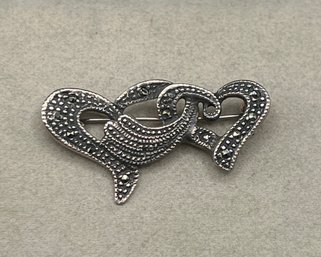 Vintage Sterling Silver Marcasite Intertwined Double Heart Brooch - 0.19 OZT