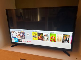 Samsung 32' Smart LED TV Model #: UN32INS300