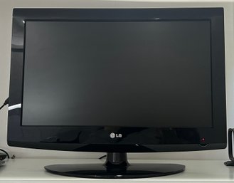 LG 32-Inch LCD TV Black Flatscreen