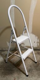 Industrial White Enamel 2-Step Folding Ladder / Steptool With Safety Rail