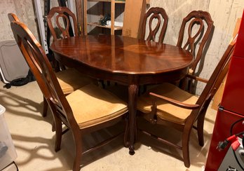 Traditional Cherry Finish Oval Dining Table & 6 Shield-Back Chairs
