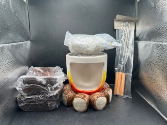 Plow & Hearth Ceramic Campfire S'mores Maker Set - New In Box