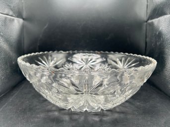 Cut Glass Starburst Pattern Serving Bowl