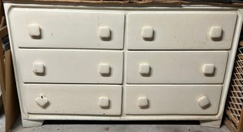 1950s Mid-Century Cream 6-Drawer Dresser Featuring Chunky Block Knobs