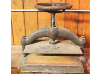 Vintage Cast Iron Book Press - L21' X H18' X D13'