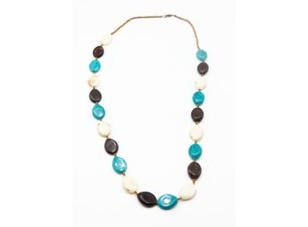 Beautiful Beaded Necklace - Costume Jewelry