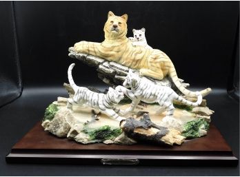 Michael Collection Tigers Statue