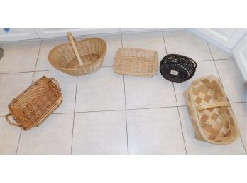 Lot Of 5 Wood Rattan Style Baskets With Handles