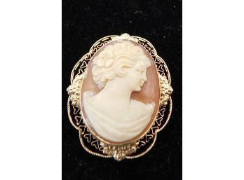 Vintage Gold Plated Cameo Pin