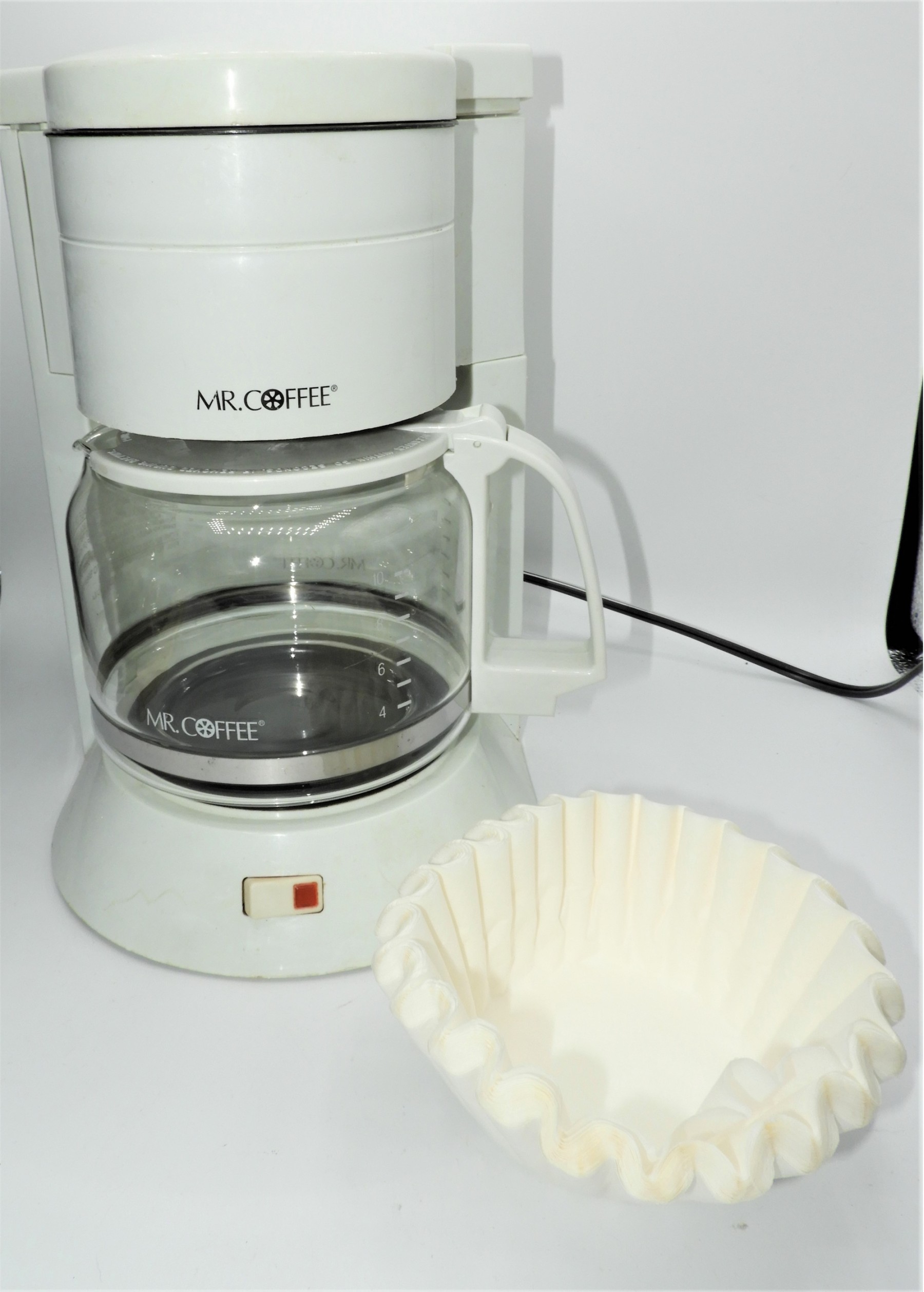 Vintage Coffee Model PR15 10 Cup Coffee Maker With Coffee