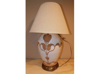 Ceramic Rose Pattern Embossed Table Lamp
