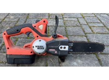 Black & Decker 18-Volt Cordless Chain Saw CCS818