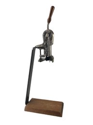 Roger Estate Brass Tabletop Wine Bottle Opener - #S14-4