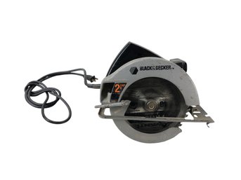 Black & Decker 7-1/4 Inch Circular Saw (WORKS) - #S9-1