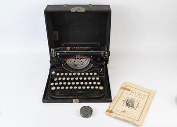 Antique Underwood Standard Four Bank Keyboard Portable Typewriter