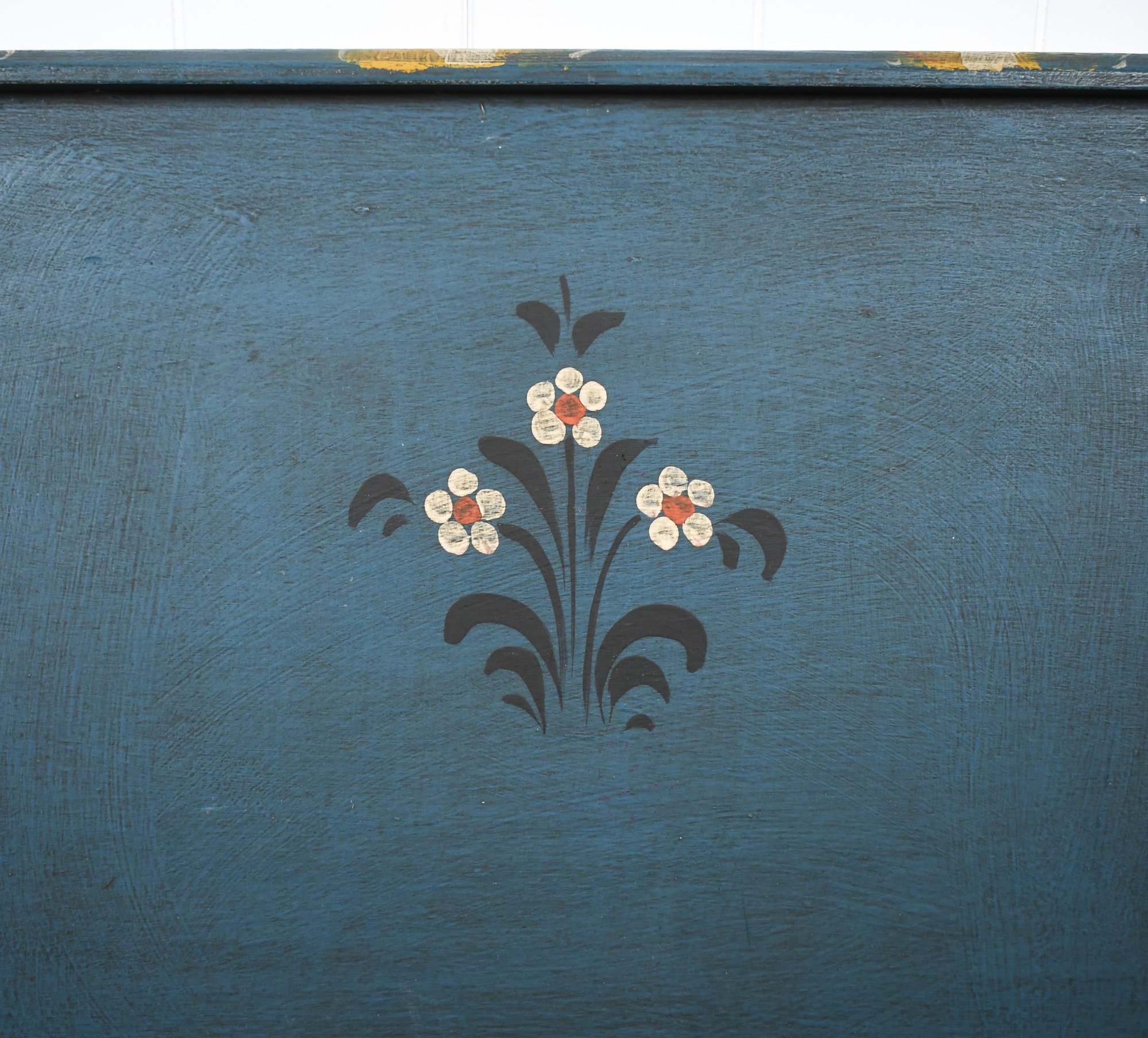 Vintage Painted Decorated Folk Art Trunk (CTF30) #59507 | Auctionninja.com