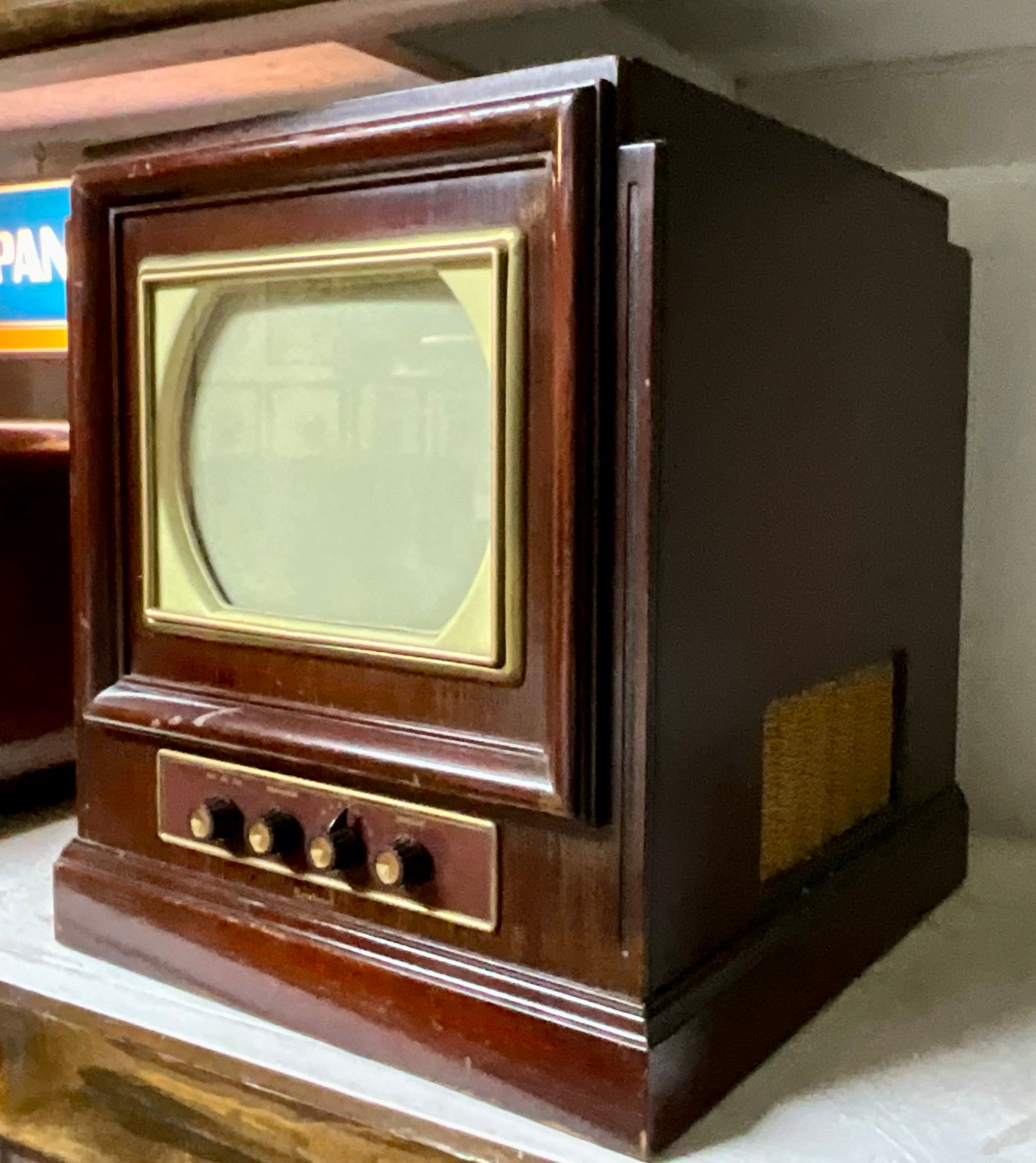 1949 Sentinel Television #35299 | Auctionninja.com