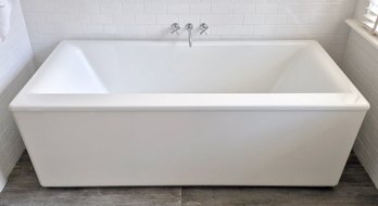 Kohler Fiberglass Soaking Bathtub (CTF100)