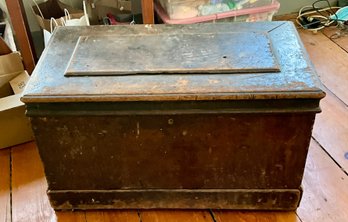 Antique Tool Box With Tray