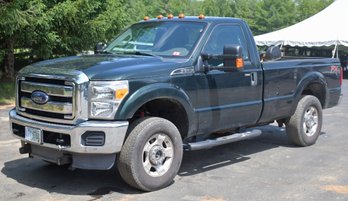 LOW MILE 2013 Ford F250 XLT 4x4 Gas Pickup Truck With Fisher Plow