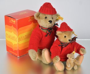 Steiff Teddy Bears In Christmas Dress (CTF10)