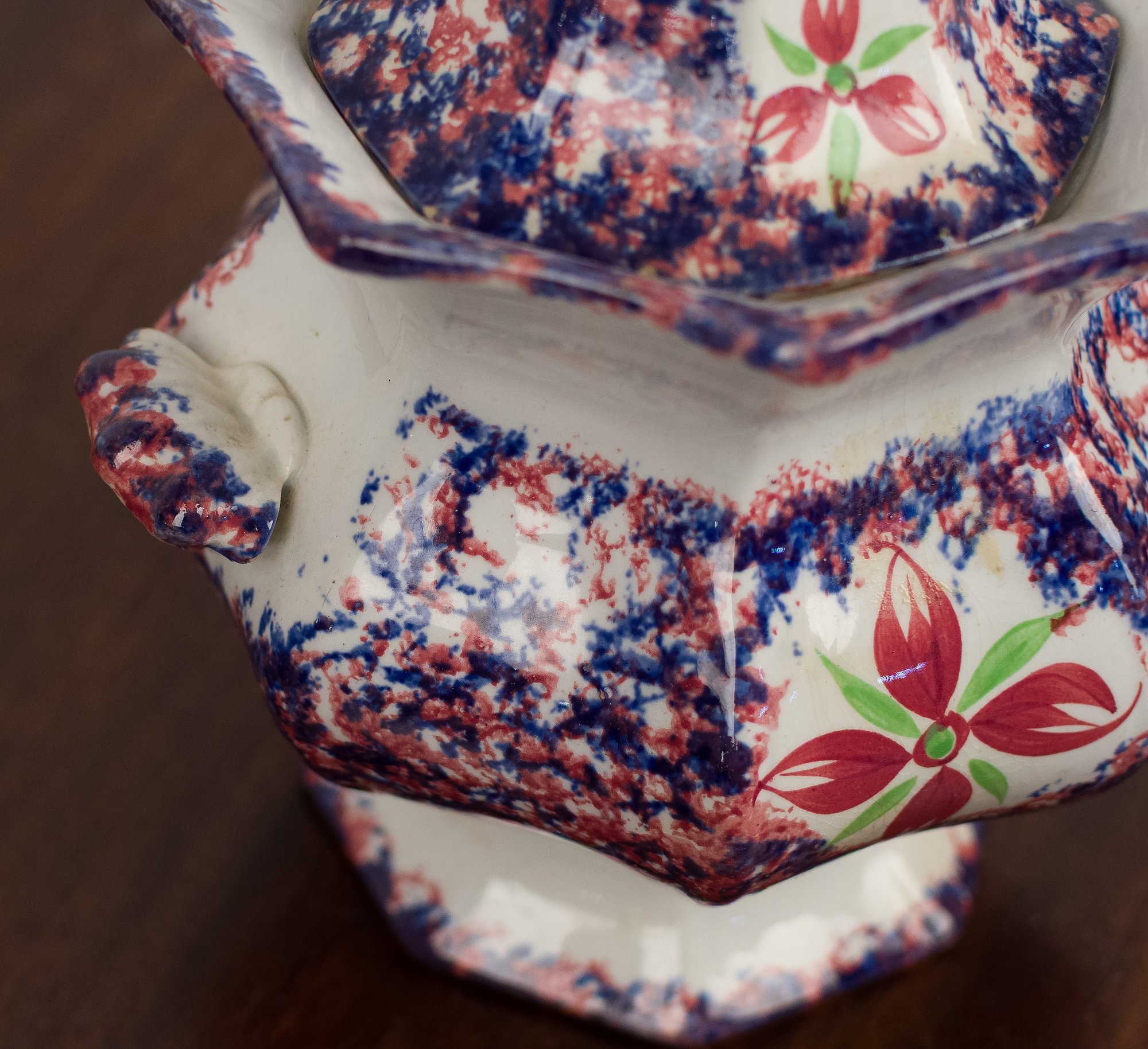 Antique Spatterware Lidded Sugar Bowl (CTF20) #59702 | Auctionninja.com