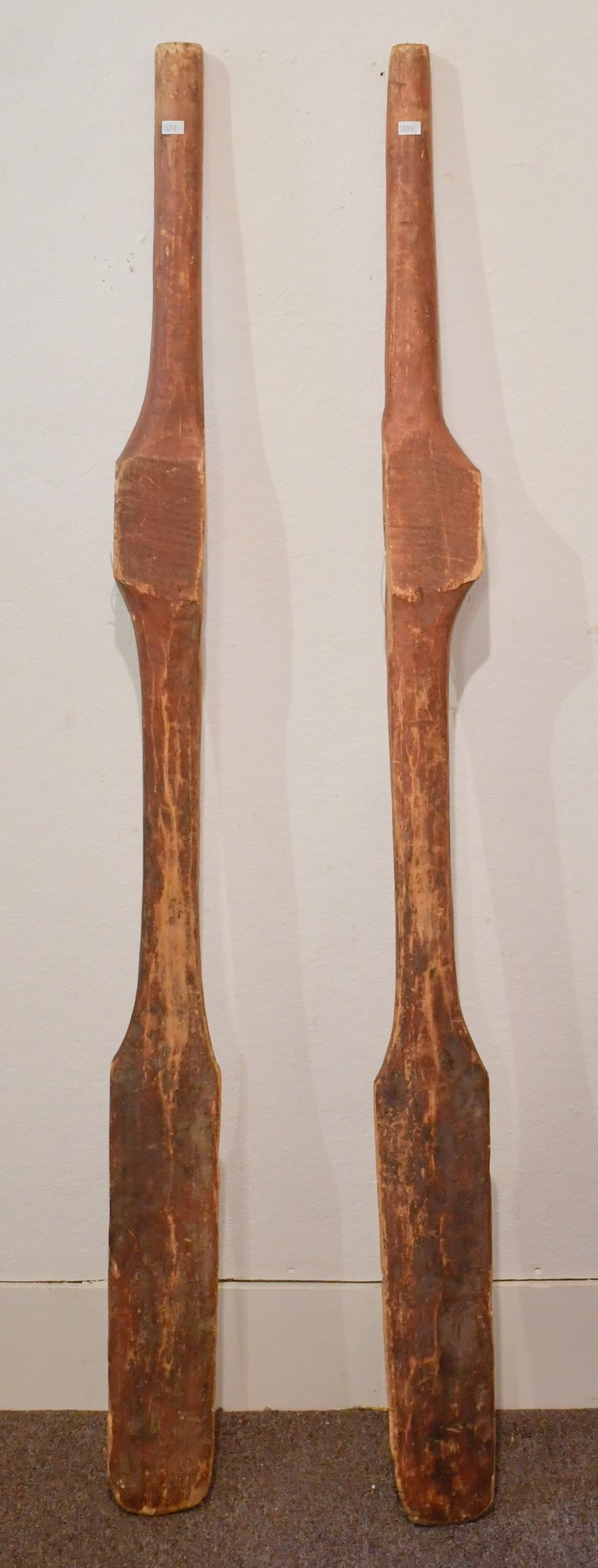 Pr. Primitive Canadian Boat Oars (CTF20) #53290 | Auctionninja.com