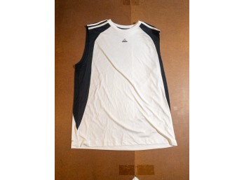 Adidas Sleeveless Training Shirt XL: Performance & Style! Get Sporty With This Top! Adidas Sport Performance Tech.