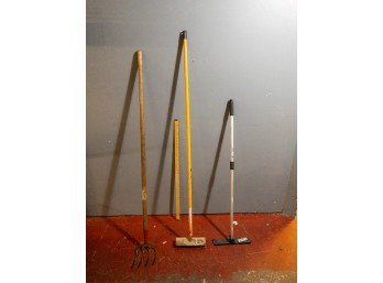 Pitchfork Broom Magnet Sweep Yard Tool Lot - Turn Garden Dreams Into Reality With Bobby Bargain!