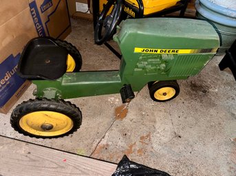 John Deere Pedal Tractor