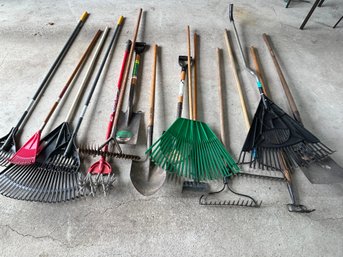 Lot Of 16 Garden Tools