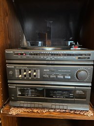 Panasonic Stereo With Two Speakers