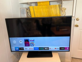 Samsung 50 In Smart TV Model UN50RU7100FXZA