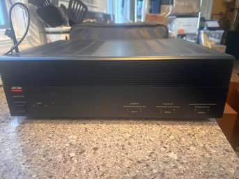 Adcom GFA-2535 4-channel Power Amplifier