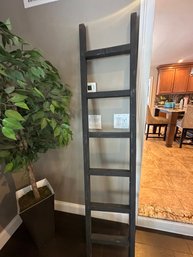 Dark Wood Decorative Blanket Ladder