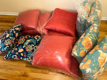Lot Of 12 Throw  Pillows