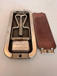 Vintage Rolls Razor