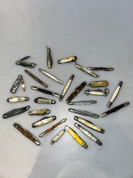Lot Of 28 Mini Pocket Knives