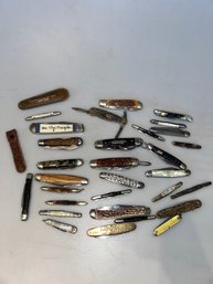 Lot Of 30 Pocket Knives