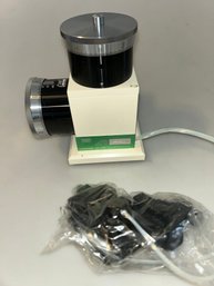 Narishige International MO-103 Three-Axis Water Hydraulic Micromanipulator Pump