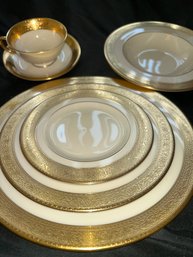 Lenox Westchester China Set Service For 12