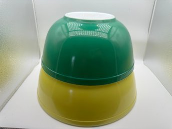Lot Of Two Vintage Pyrex Mixing Bowls Primary Colors Series