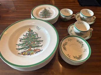 Spode Christmas Set Of China. Service For 8