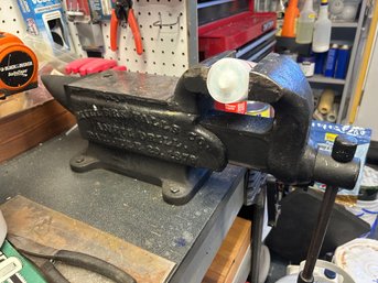 Vintage Adams Diamond Bench Vise, Featuring An Integrated Anvil