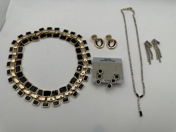 Small Lot Of Jewelry