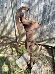 Antique Cast Iron Water Pump. Heavy