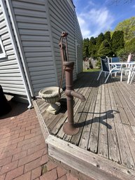 Antique Cast Iron Water Pump. Heavy