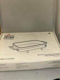 All Clad RECTANGULAR PORCELAIN BAKER WITH STAINLESS STAND