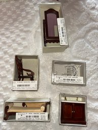 Bombay Company Dollhouse Miniature Wood Accent Pieces