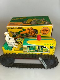MARX 1950's CLIMBING TRACTOR SET SPARKLING TIN MIB WINDUP TOY YELLOW WITH BOX